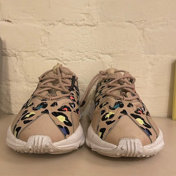 adidas Shoes - Adidas Ozweego Women’s Sneaker
